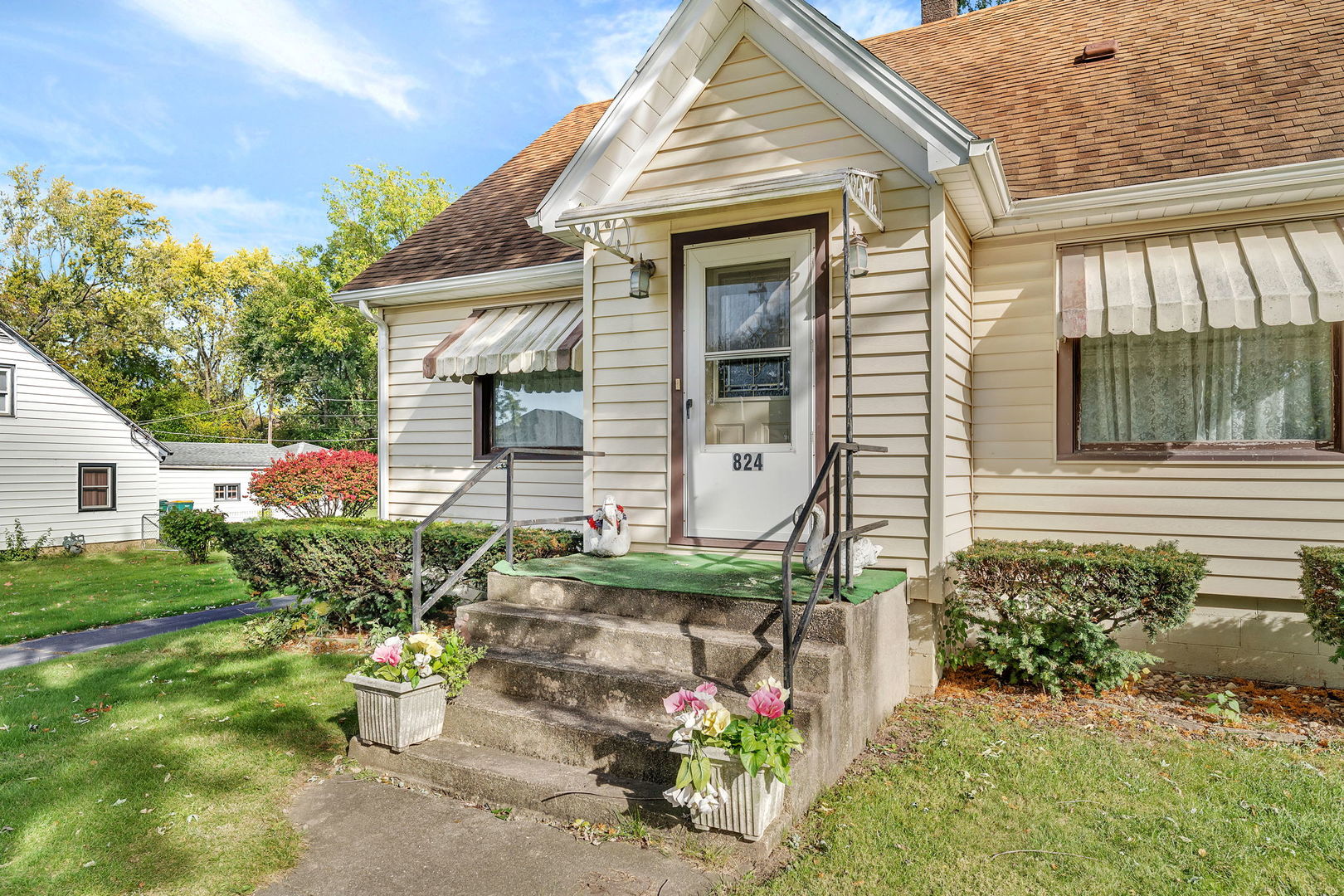 824 Harlow Avenue, Joliet, IL 60433