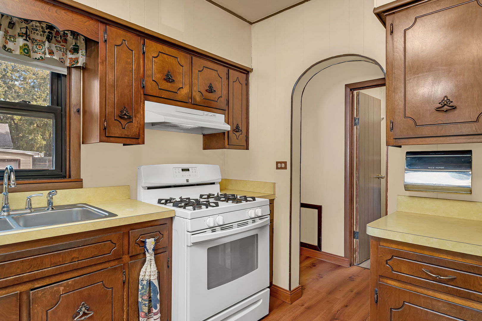 824 Harlow Avenue, Joliet, IL 60433