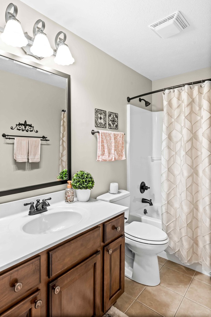 1702 Whitmer Court, Bloomington, IL 61704