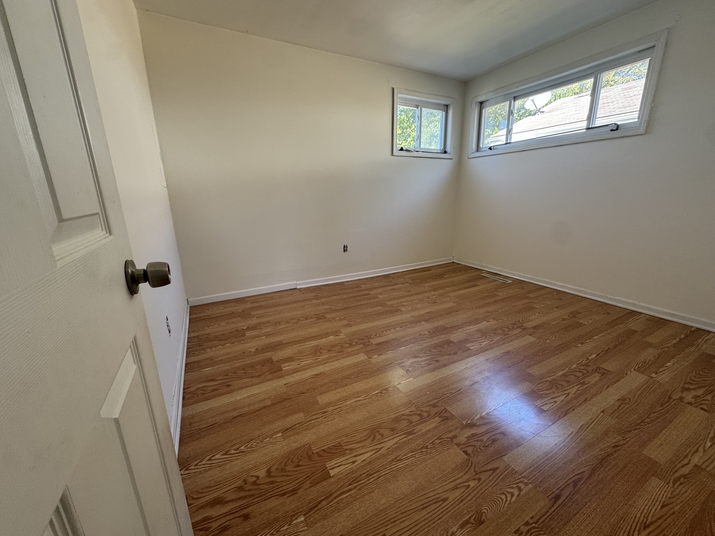 7964 S Knox Avenue, Chicago, IL 60652