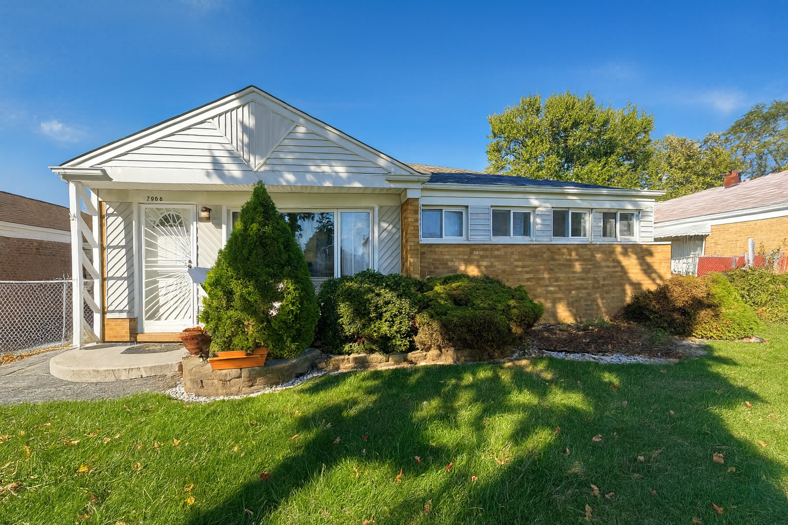 7964 S Knox Avenue, Chicago, IL 60652