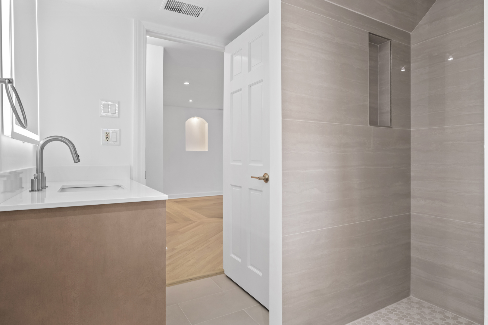 10600 S Highland Avenue, Worth, IL 60482