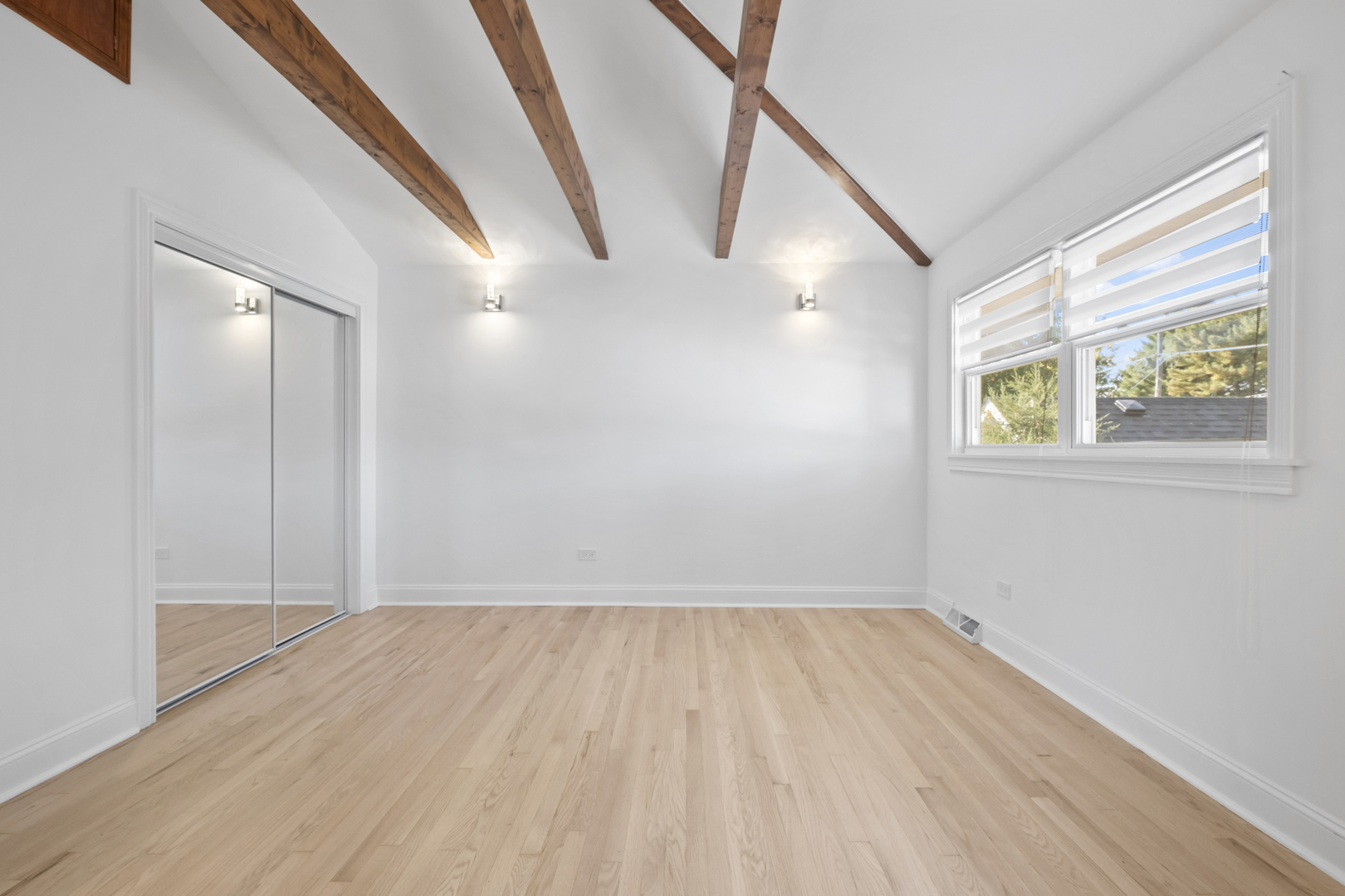 10600 S Highland Avenue, Worth, IL 60482