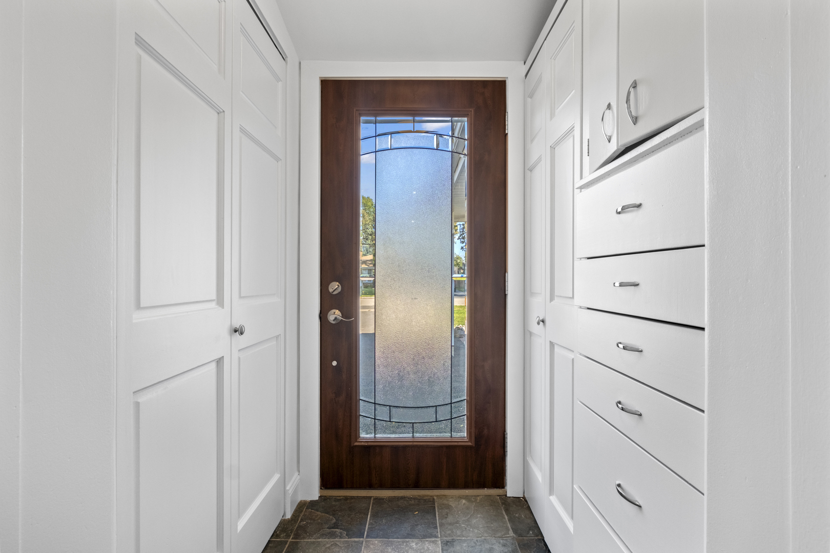 10600 S Highland Avenue, Worth, IL 60482