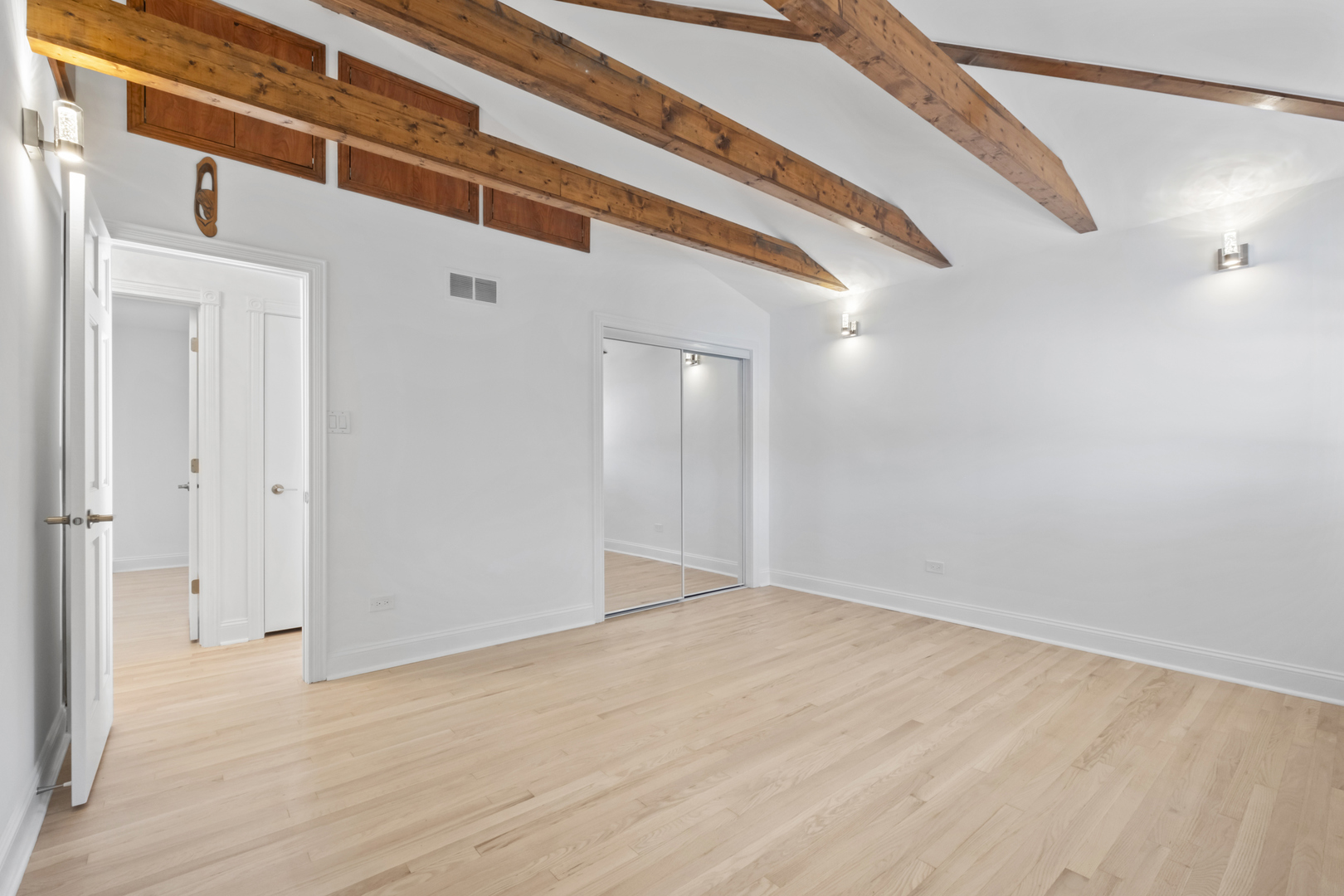 10600 S Highland Avenue, Worth, IL 60482