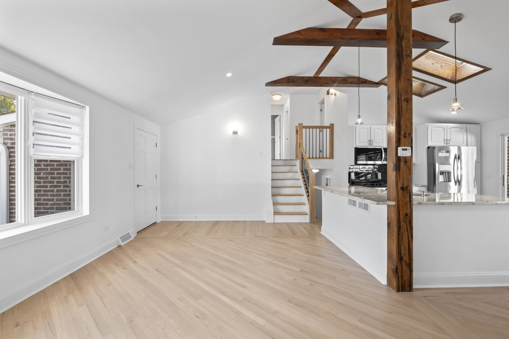 10600 S Highland Avenue, Worth, IL 60482