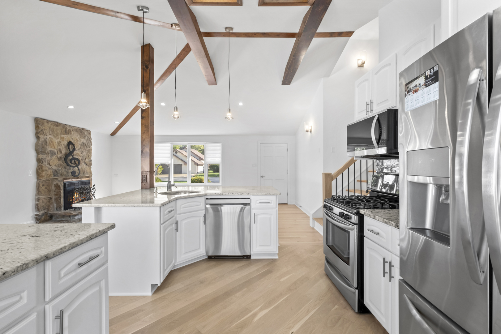 10600 S Highland Avenue, Worth, IL 60482