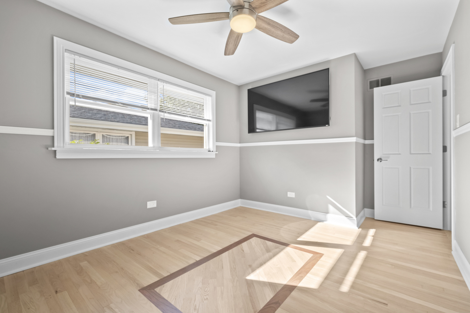 10600 S Highland Avenue, Worth, IL 60482