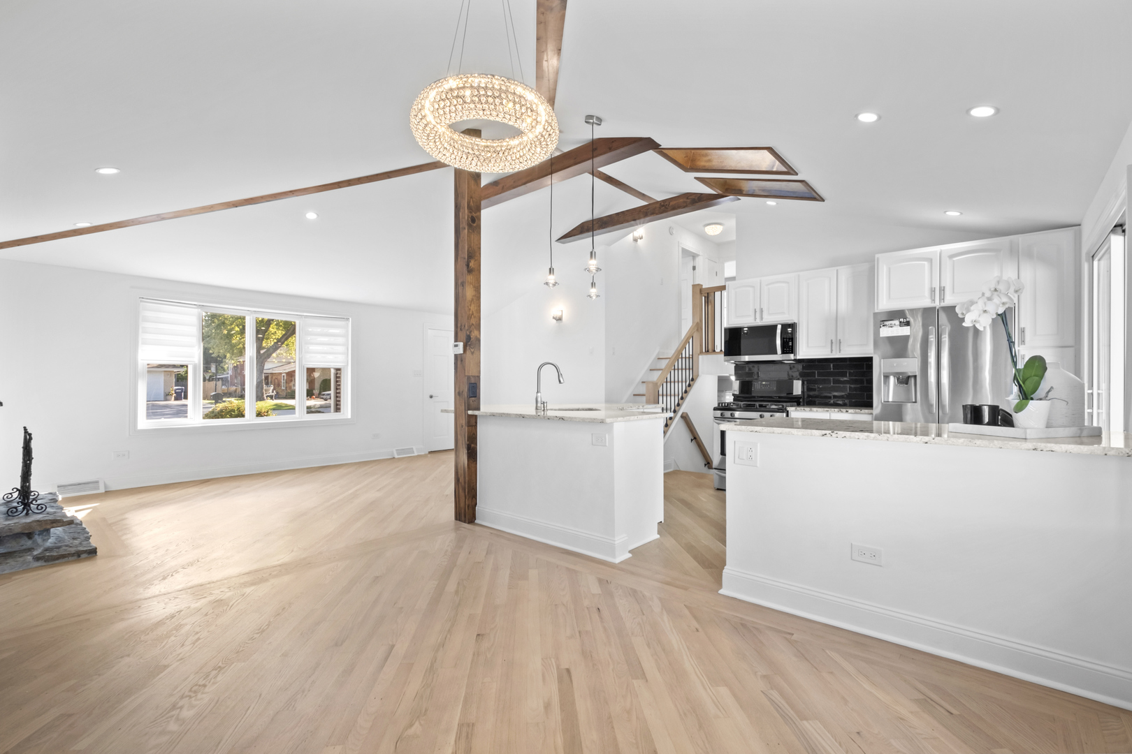 10600 S Highland Avenue, Worth, IL 60482