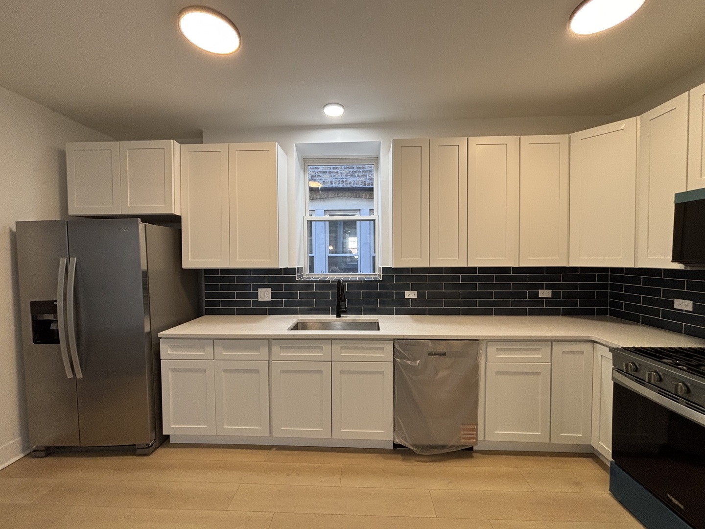 4148 N RICHMOND Street, Chicago, IL 60618