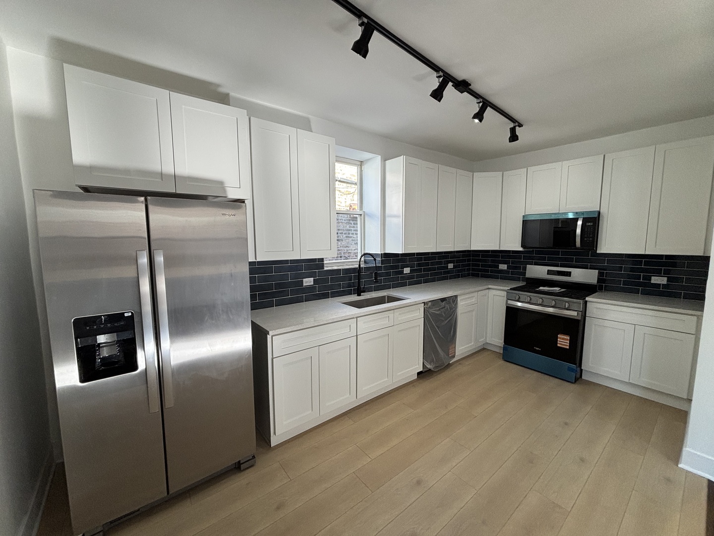4148 N RICHMOND Street, Chicago, IL 60618