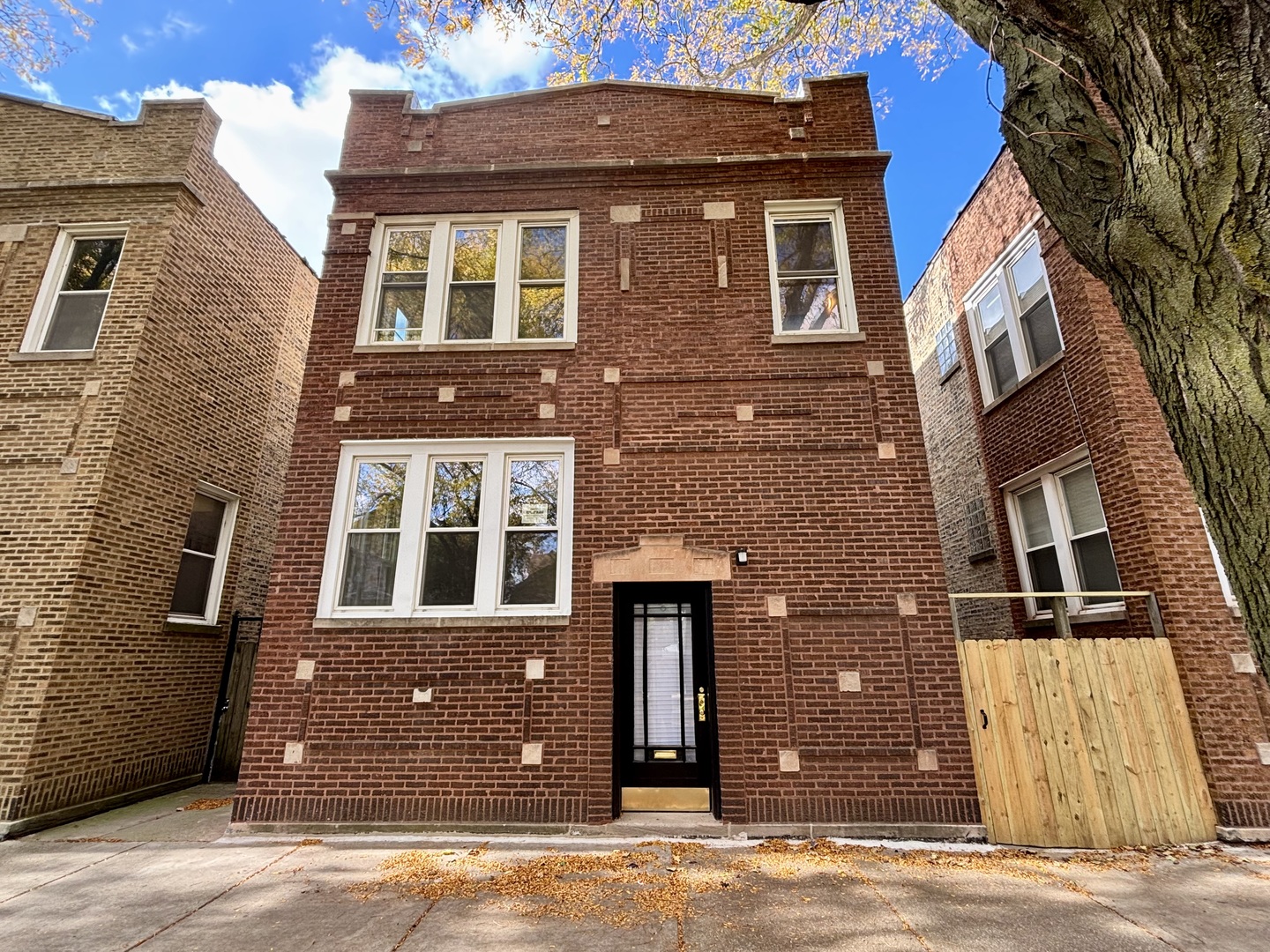 4148 N RICHMOND Street, Chicago, IL 60618