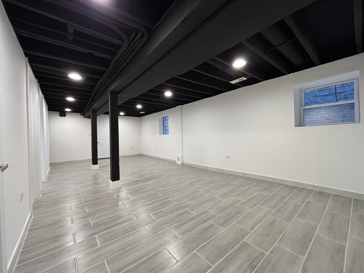 4148 N RICHMOND Street, Chicago, IL 60618