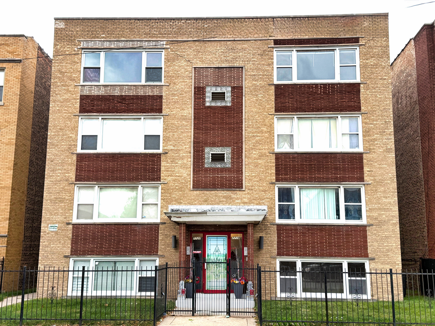7718 S Jeffery Boulevard #GN, Chicago, IL 60649