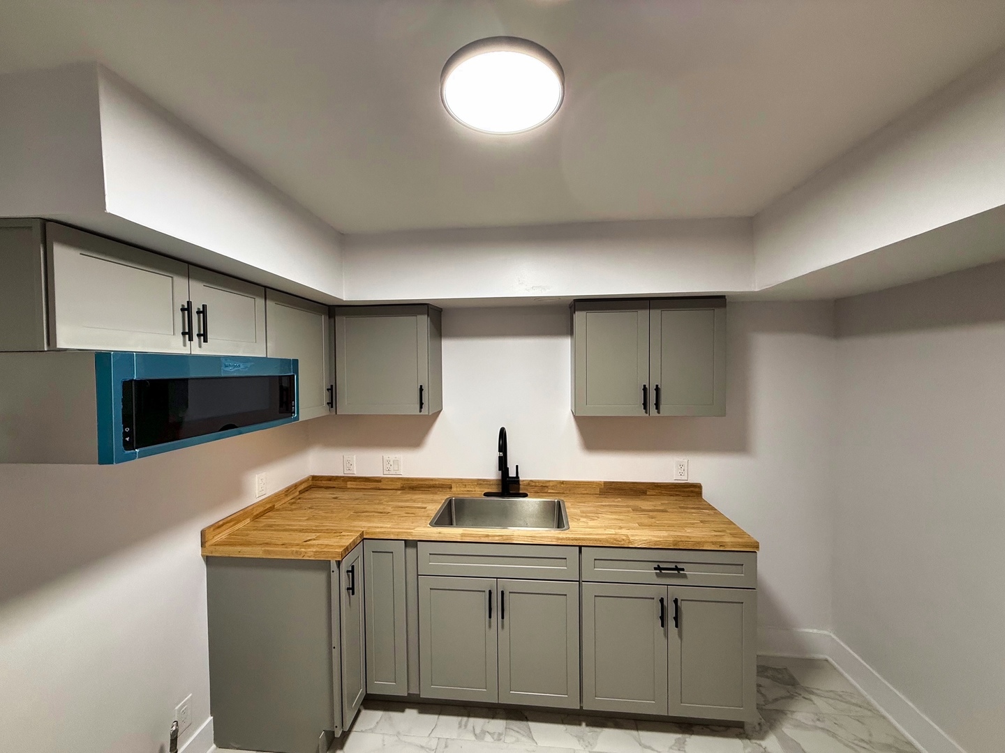 7718 S Jeffery Boulevard #GN, Chicago, IL 60649