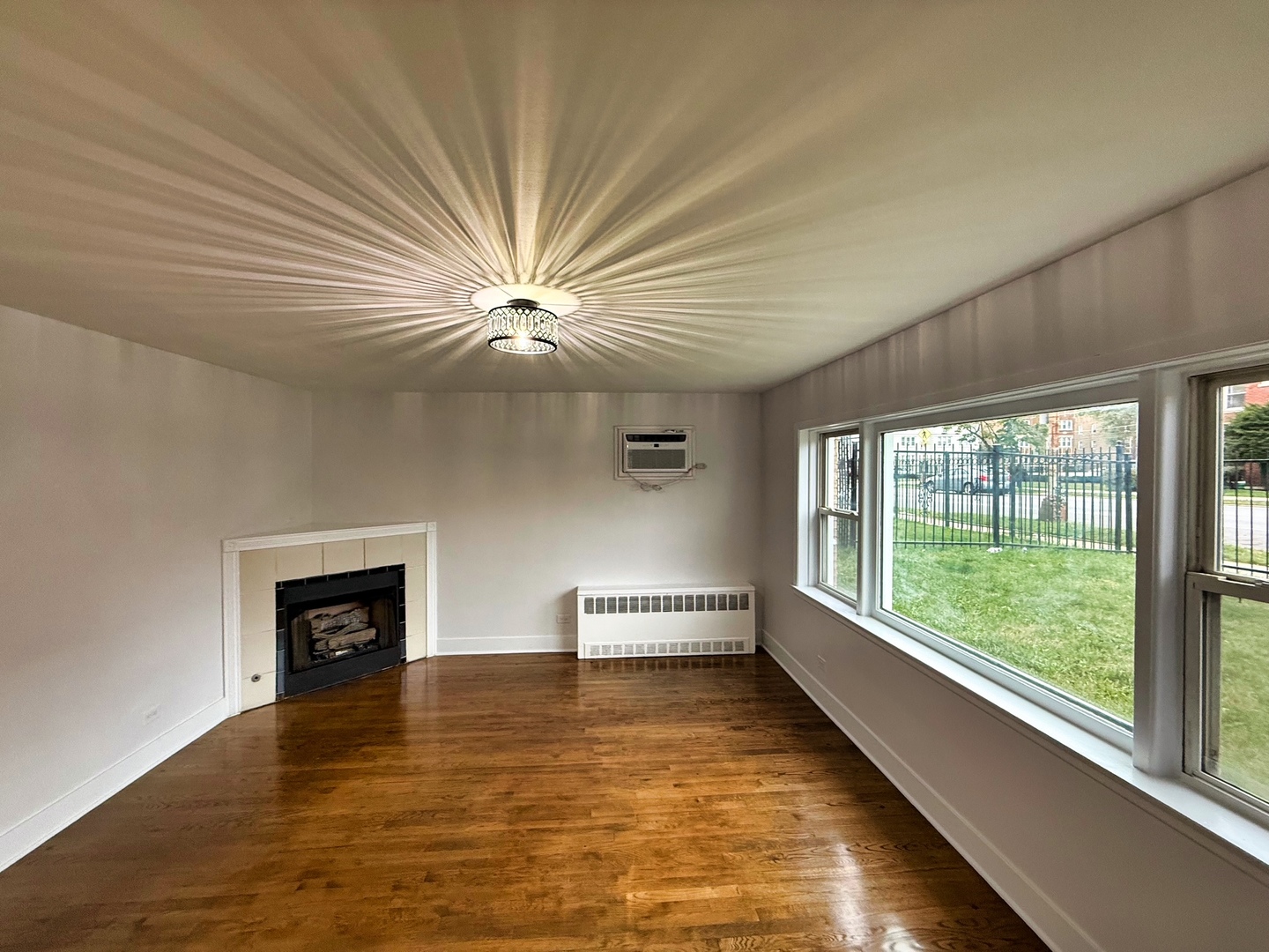 7718 S Jeffery Boulevard #GN, Chicago, IL 60649