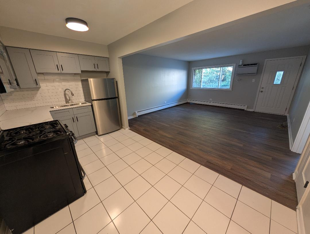 7925 W 103 Street #8, Palos Hills, IL 60465