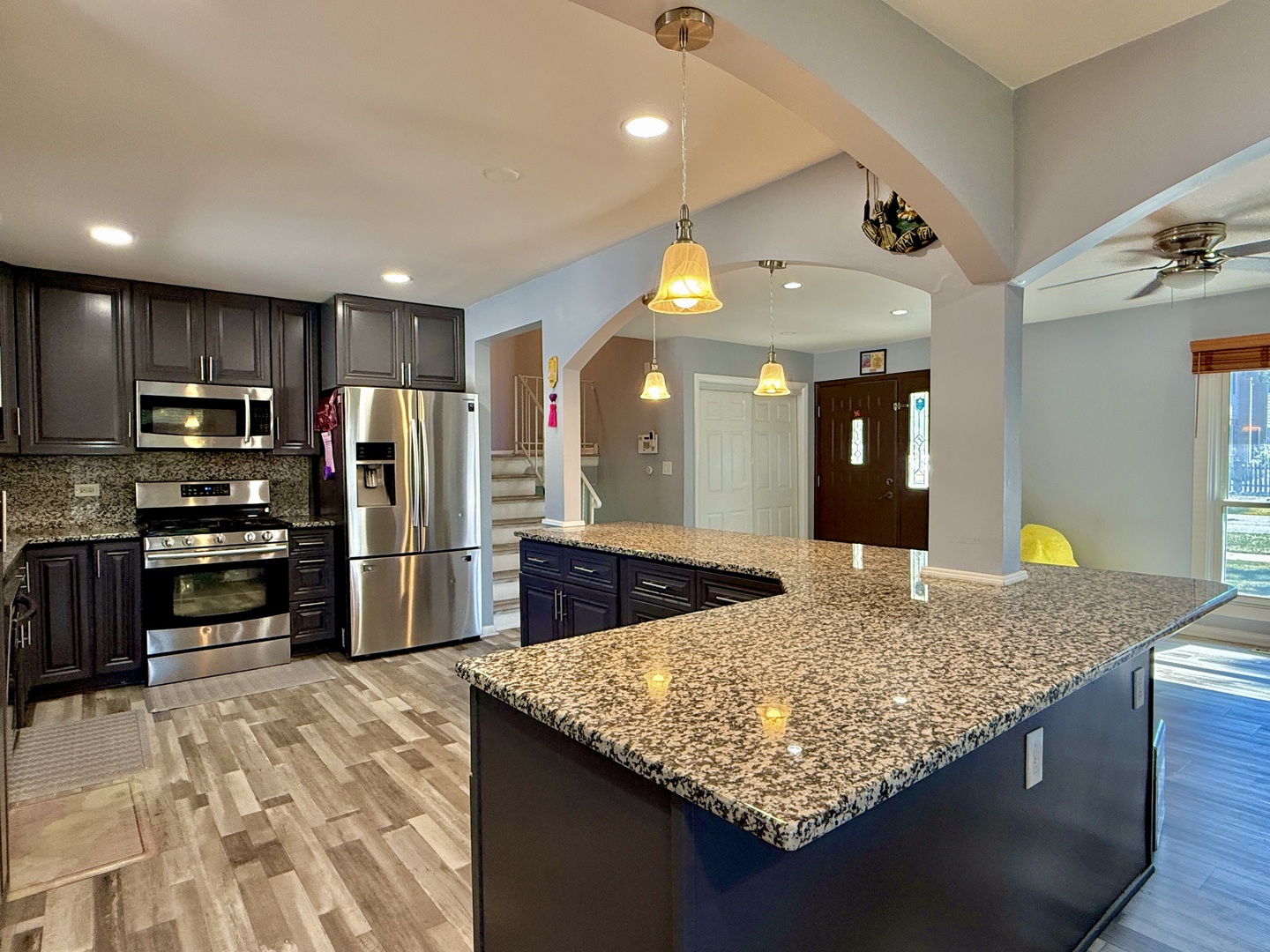 2181 PLAINFIELD Drive, Des Plaines, IL 60018