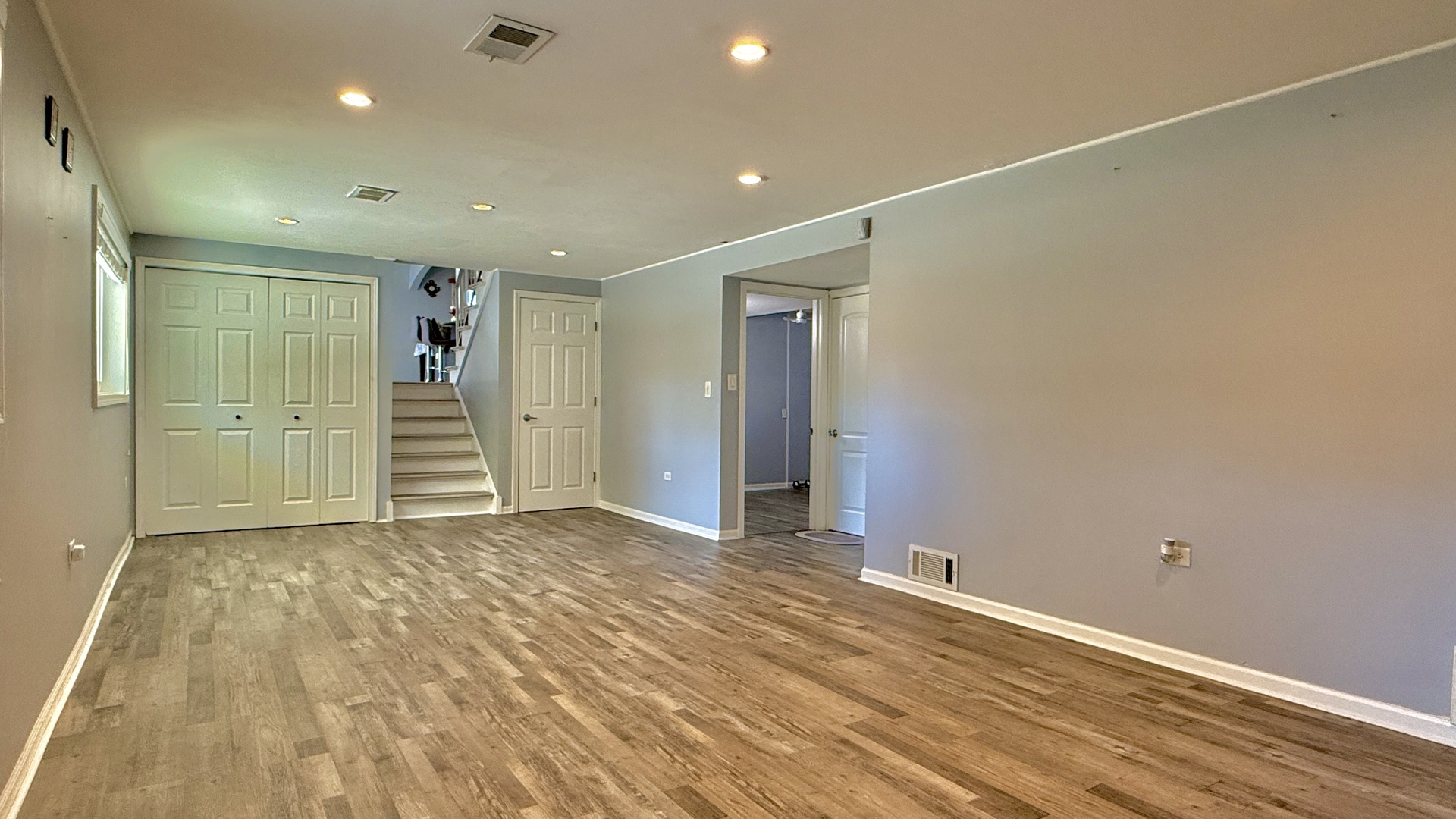 2181 PLAINFIELD Drive, Des Plaines, IL 60018