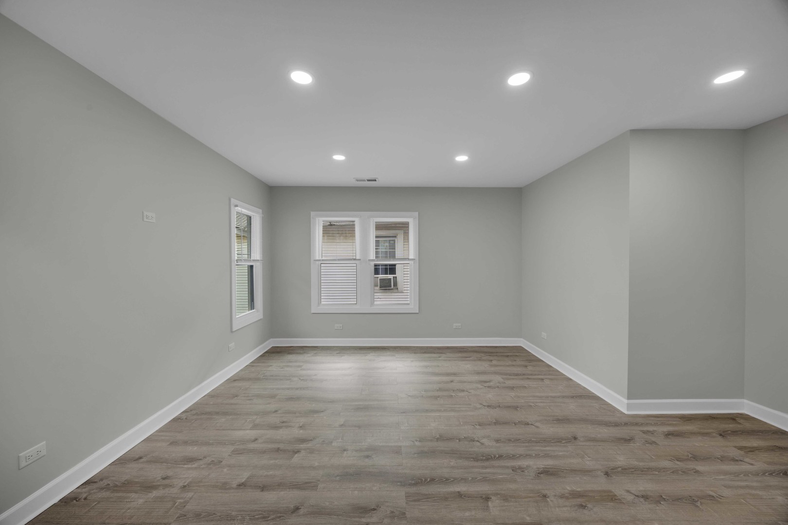 1667 Buena Vista Avenue, Chicago Heights, IL 60411