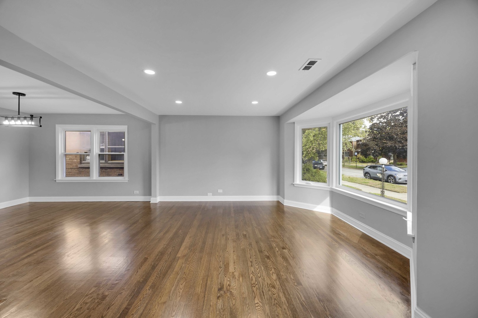 10626 S Lowe Avenue, Chicago, IL 60628