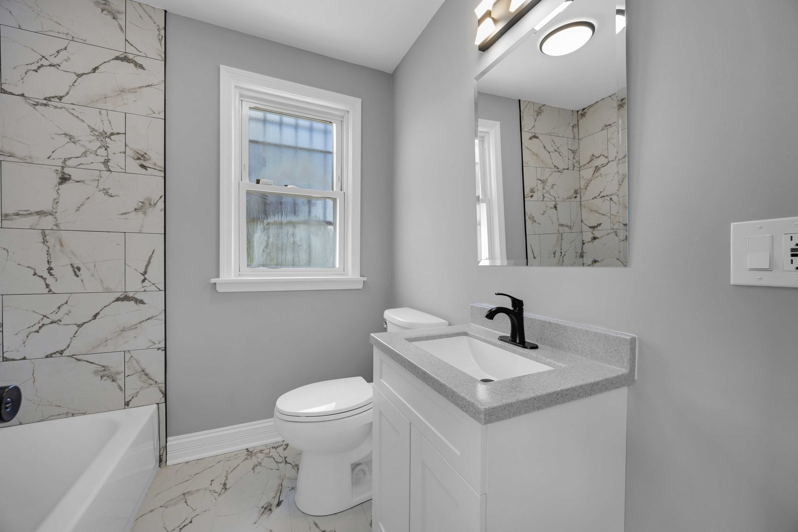 10626 S Lowe Avenue, Chicago, IL 60628