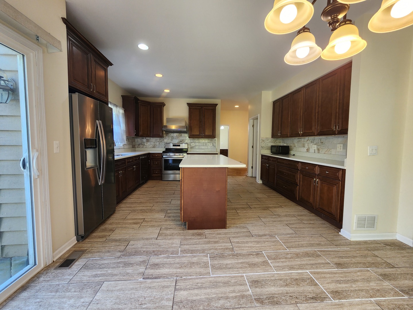 3220 Indian Creek Drive, Buffalo Grove, IL 60089