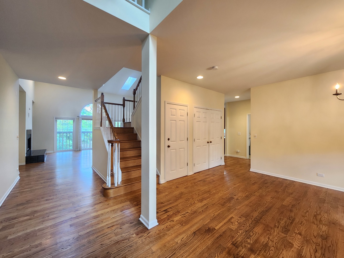 3220 Indian Creek Drive, Buffalo Grove, IL 60089