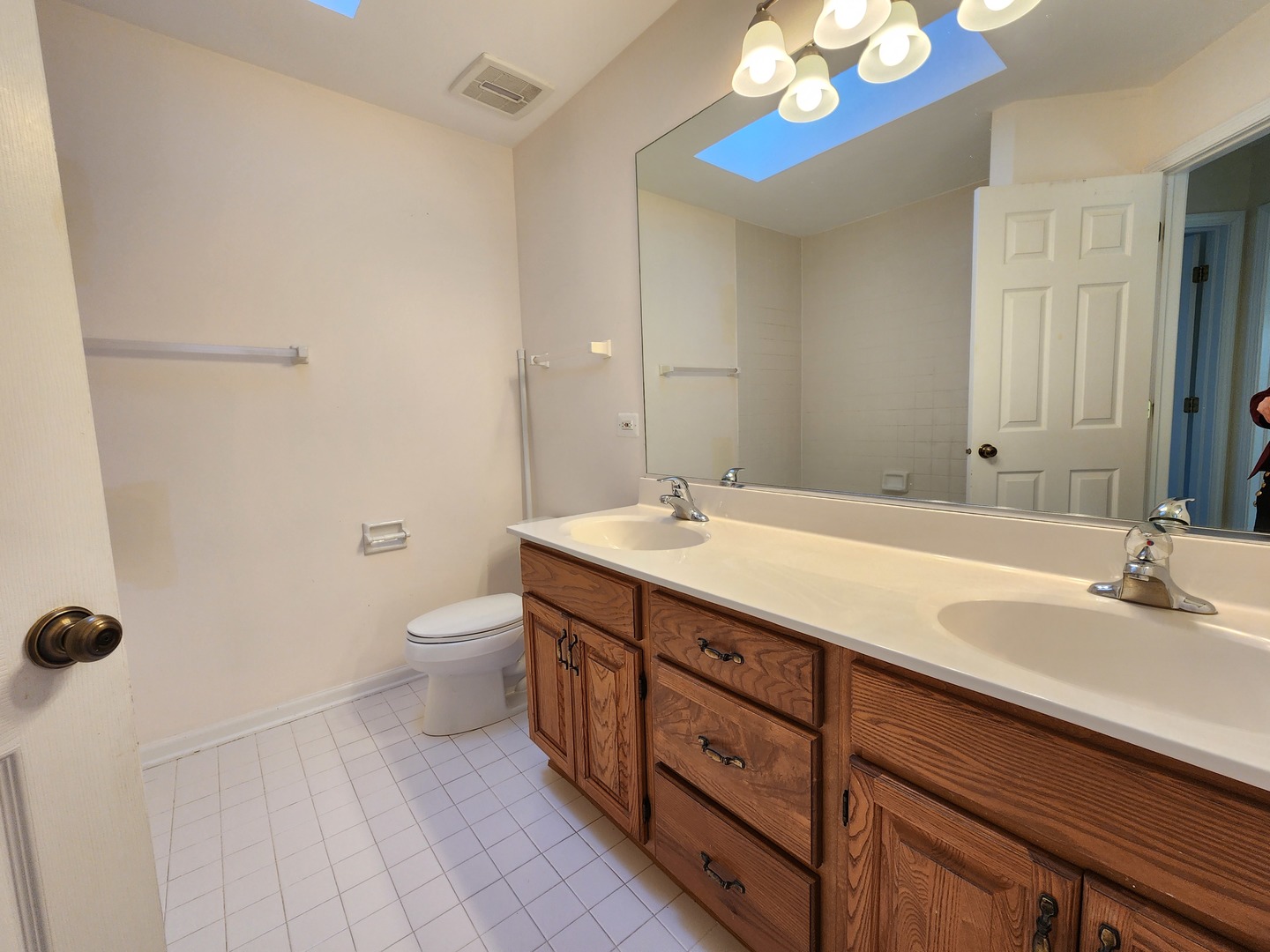 3220 Indian Creek Drive, Buffalo Grove, IL 60089