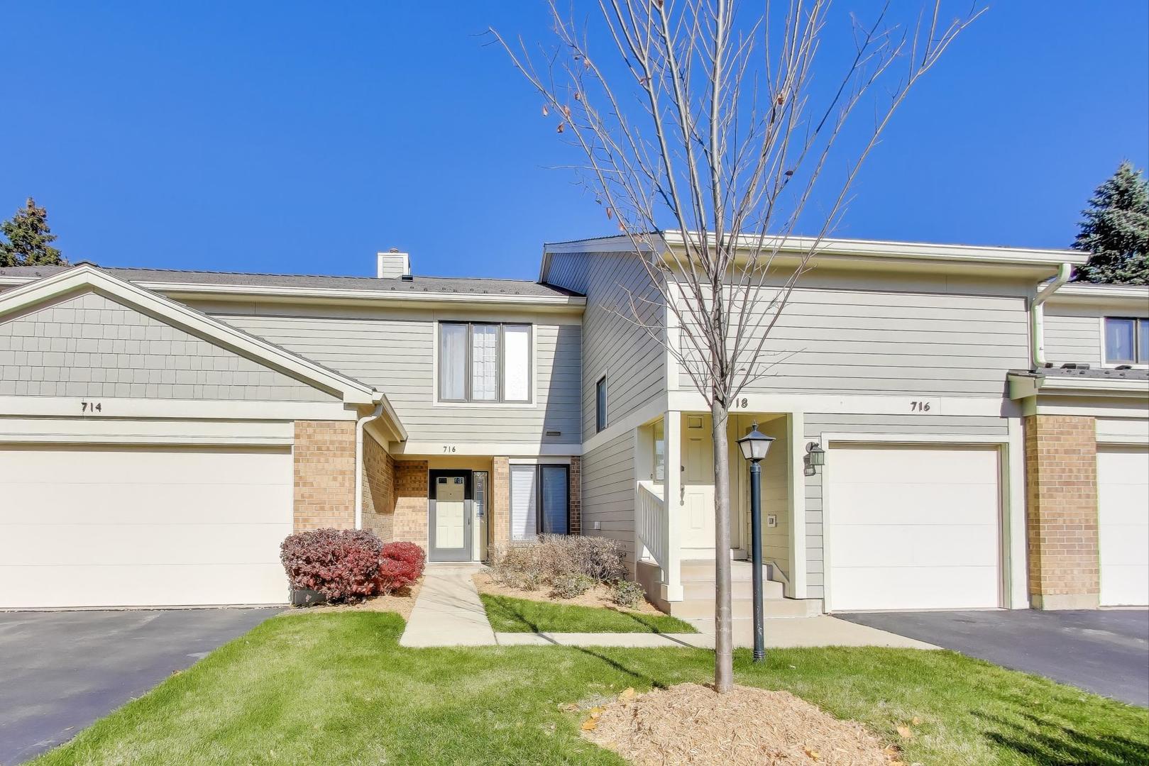 716 Ascot Court #104B, Libertyville, IL 60048