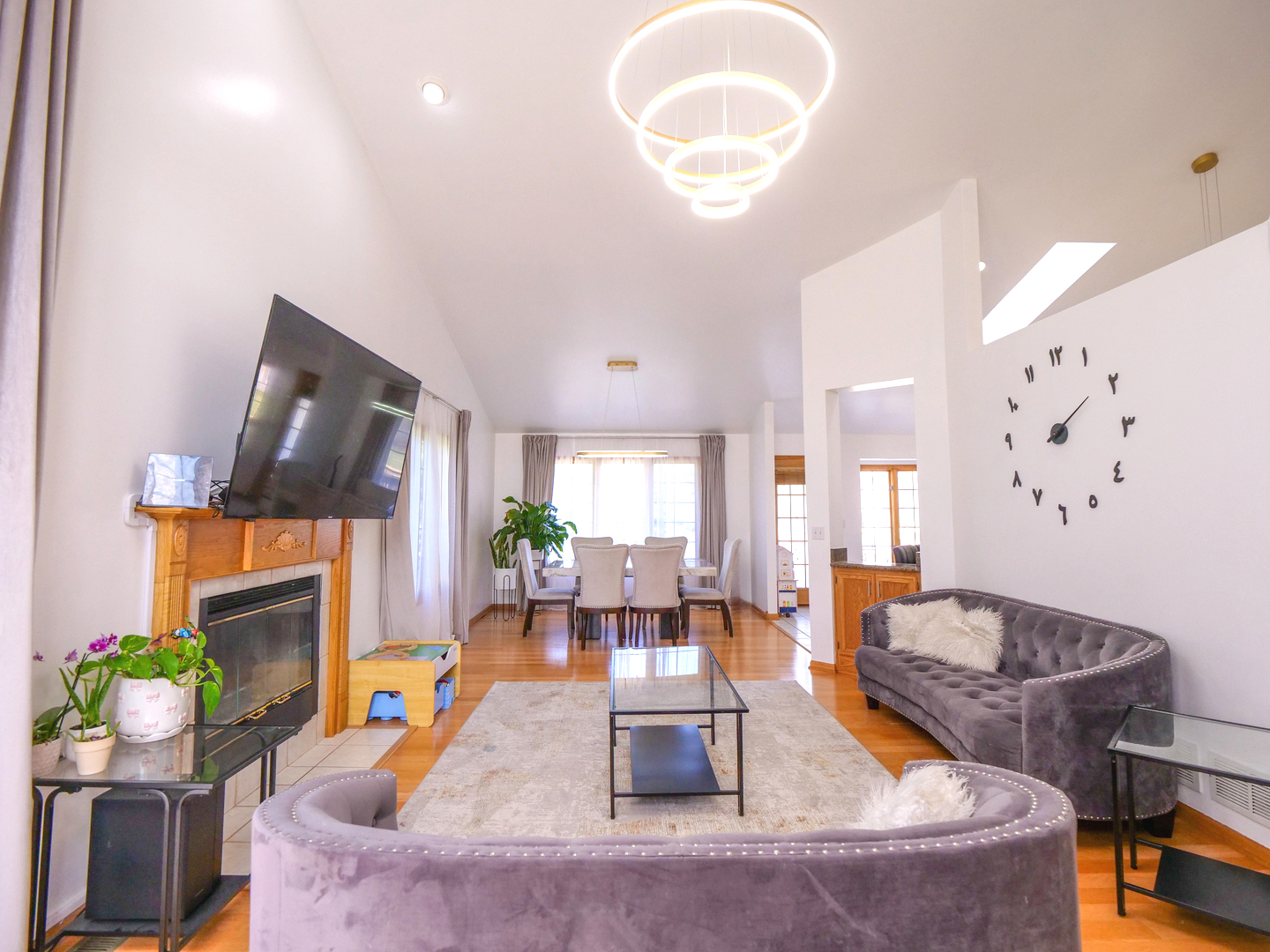 6706 Pondview Drive, Tinley Park, IL 60477