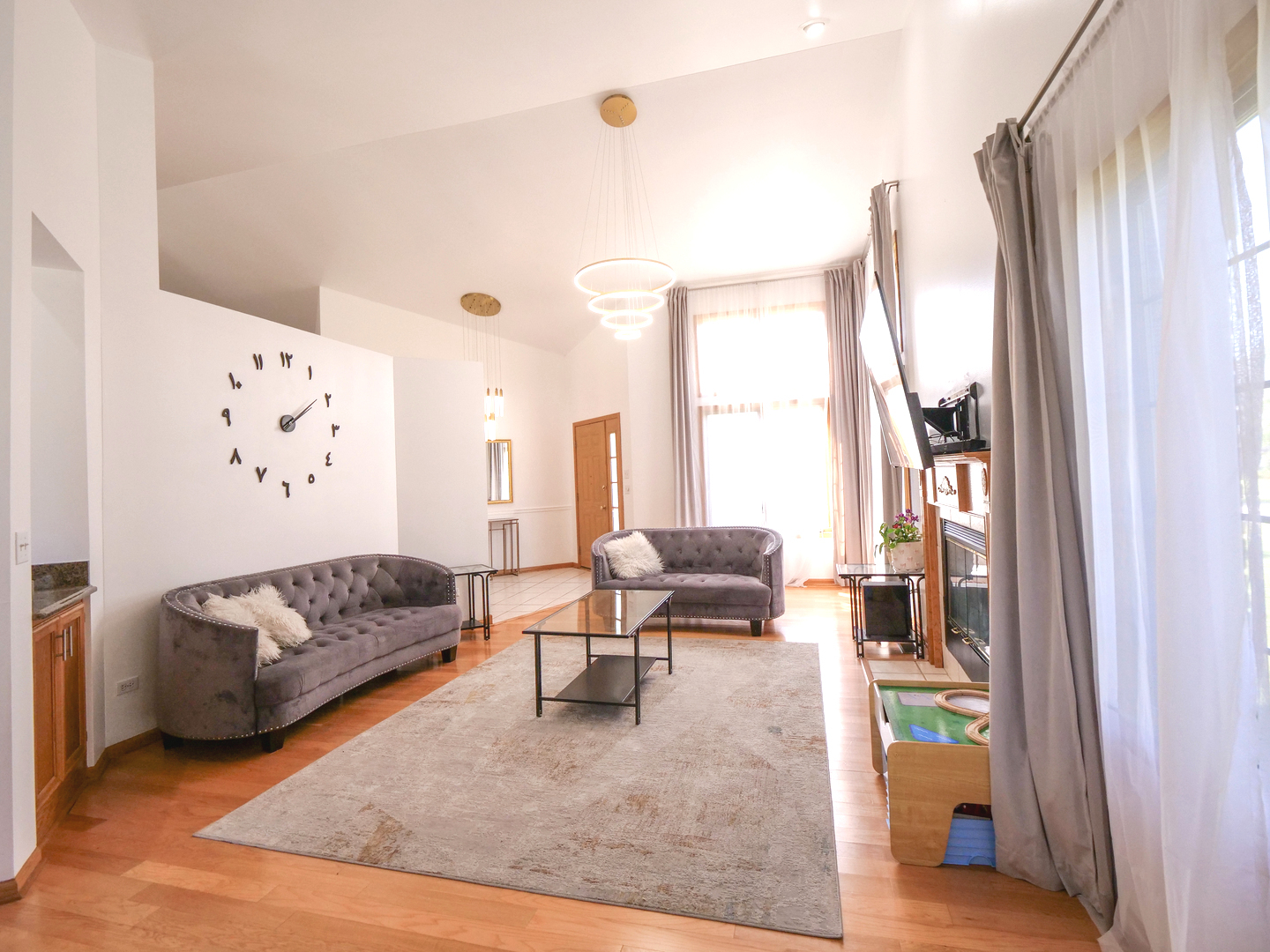 6706 Pondview Drive, Tinley Park, IL 60477