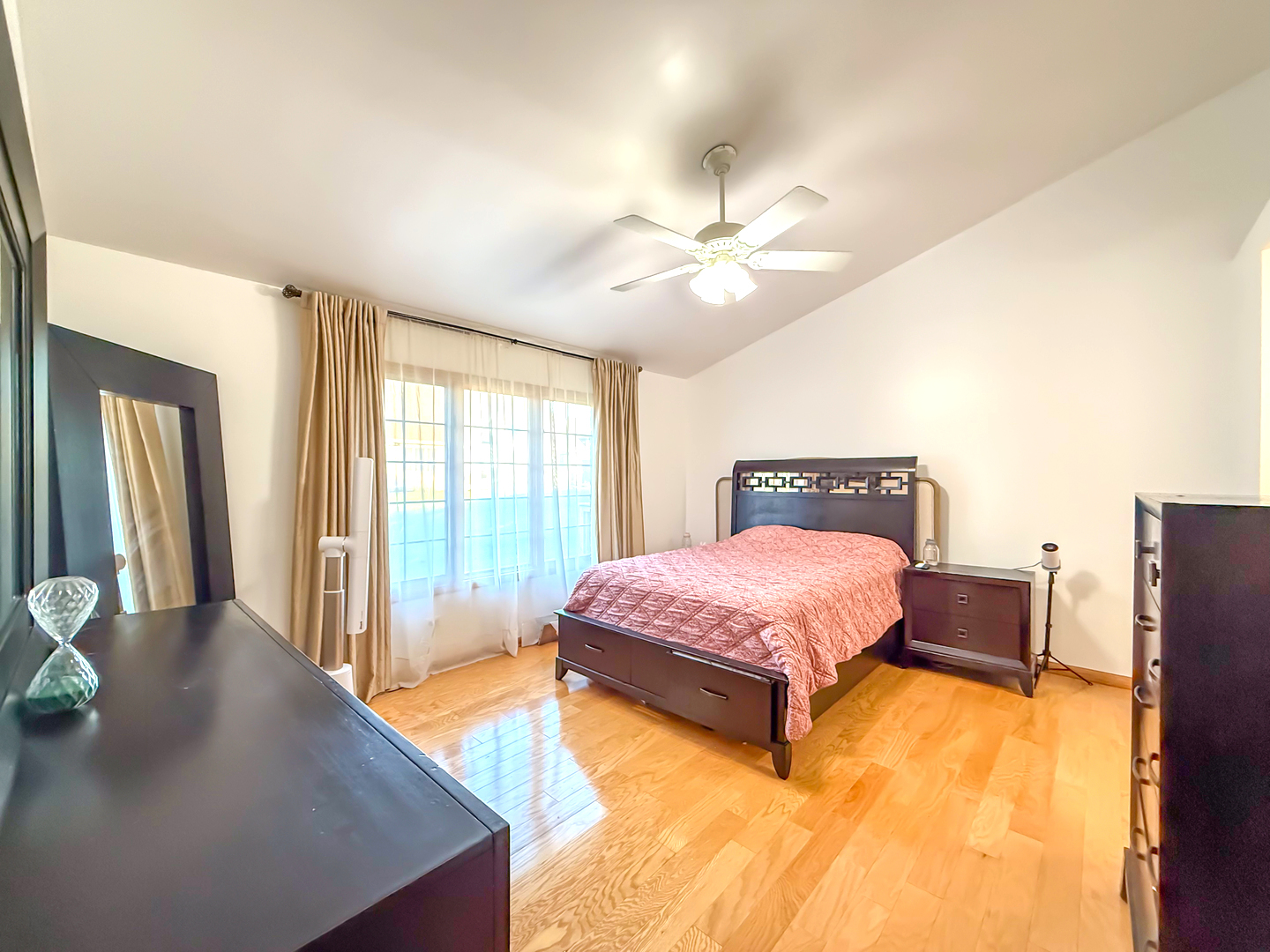 6706 Pondview Drive, Tinley Park, IL 60477