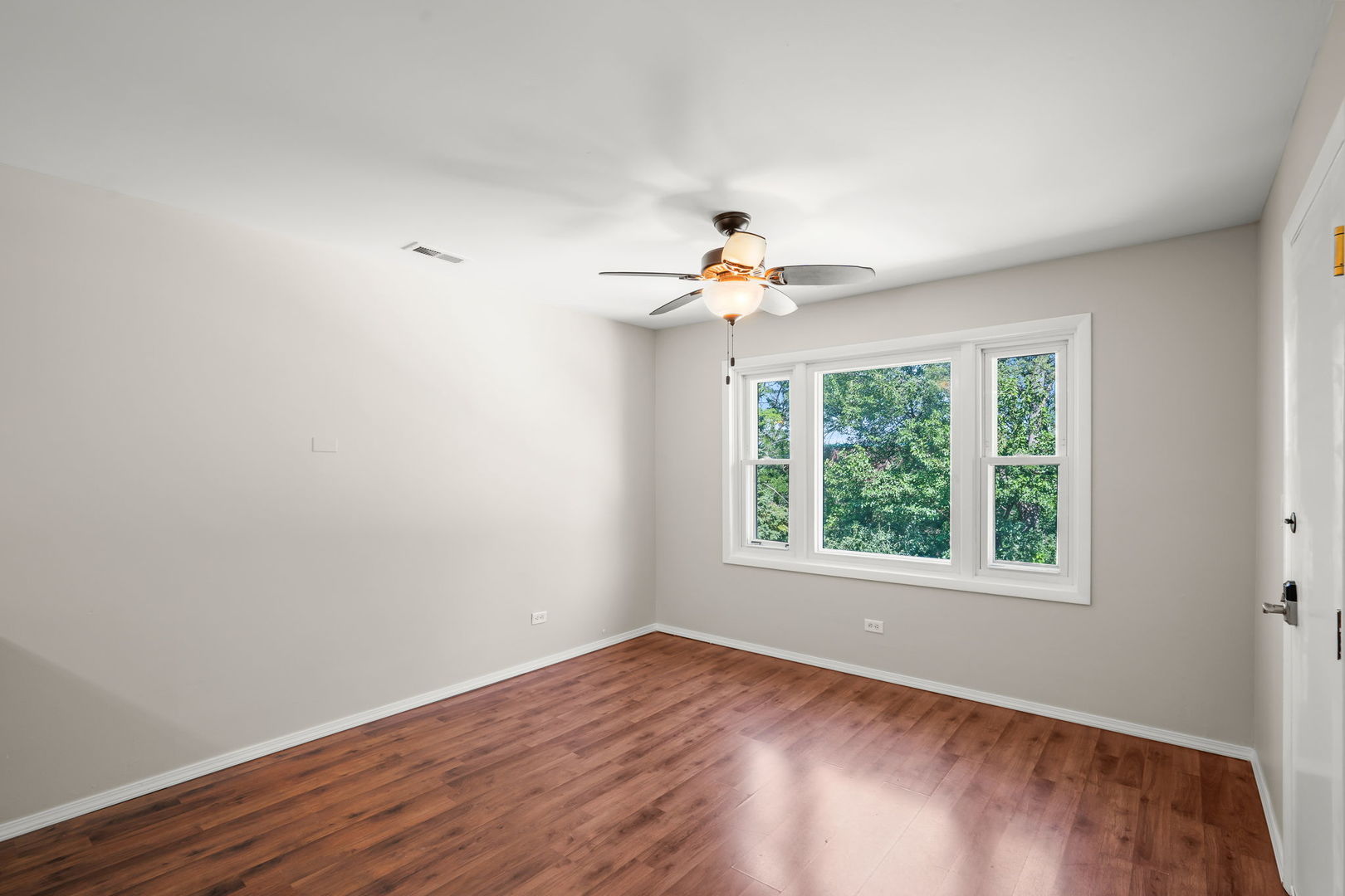 519 W Hillside Drive #3, Bensenville, IL 60106