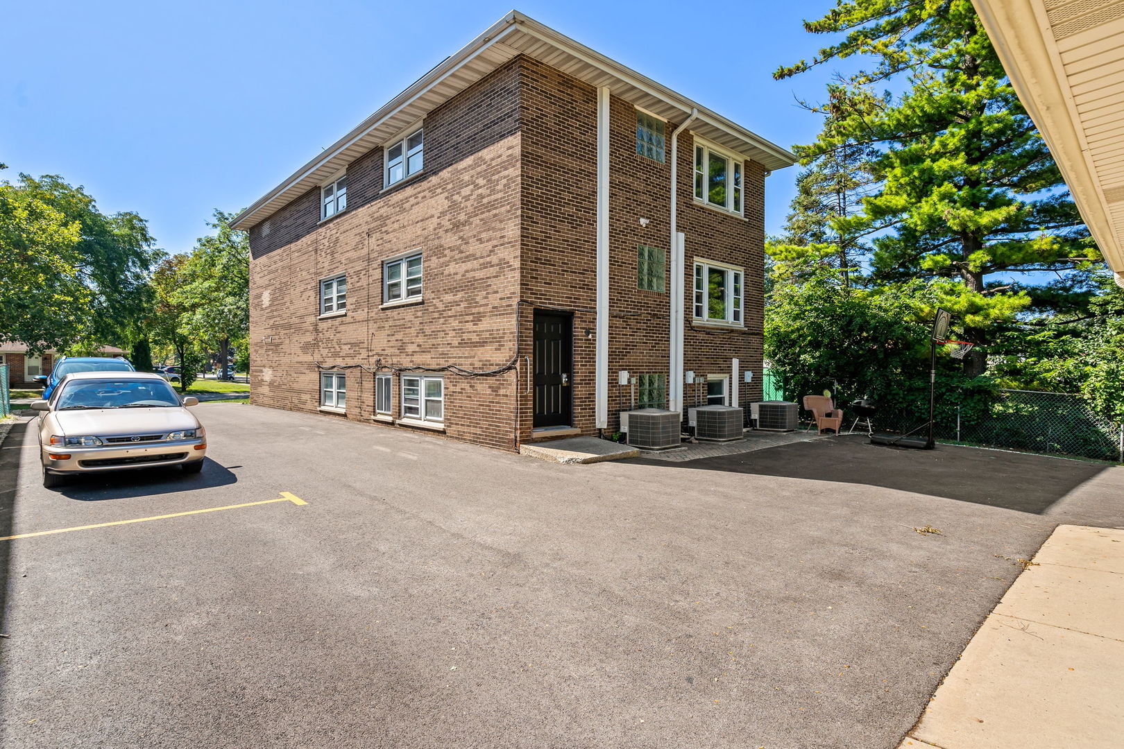 519 W Hillside Drive #3, Bensenville, IL 60106