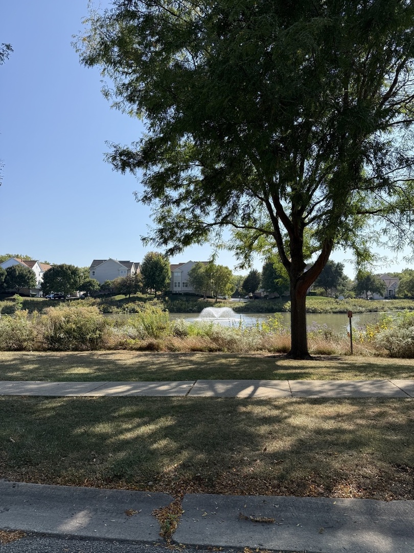 5588 Cambridge Way, Hanover Park, IL 60133