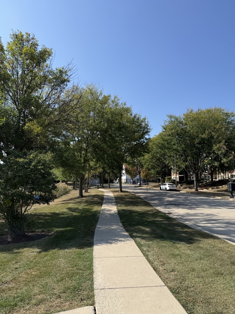 5588 Cambridge Way, Hanover Park, IL 60133