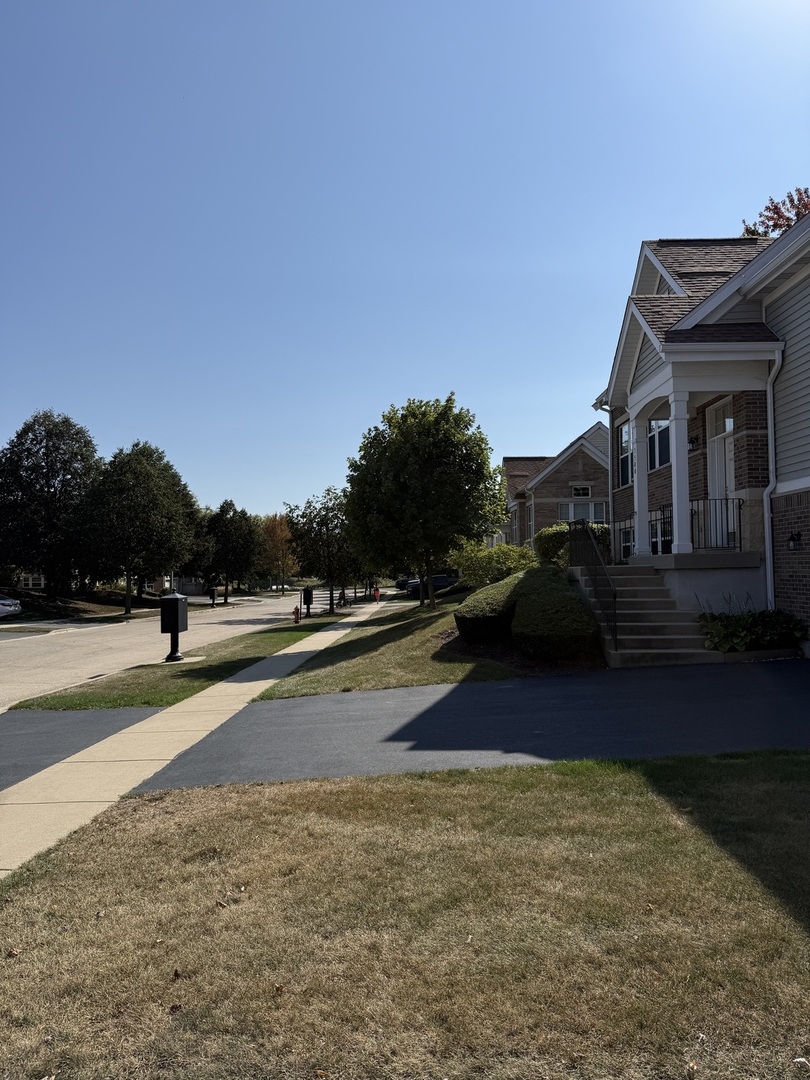 5588 Cambridge Way, Hanover Park, IL 60133