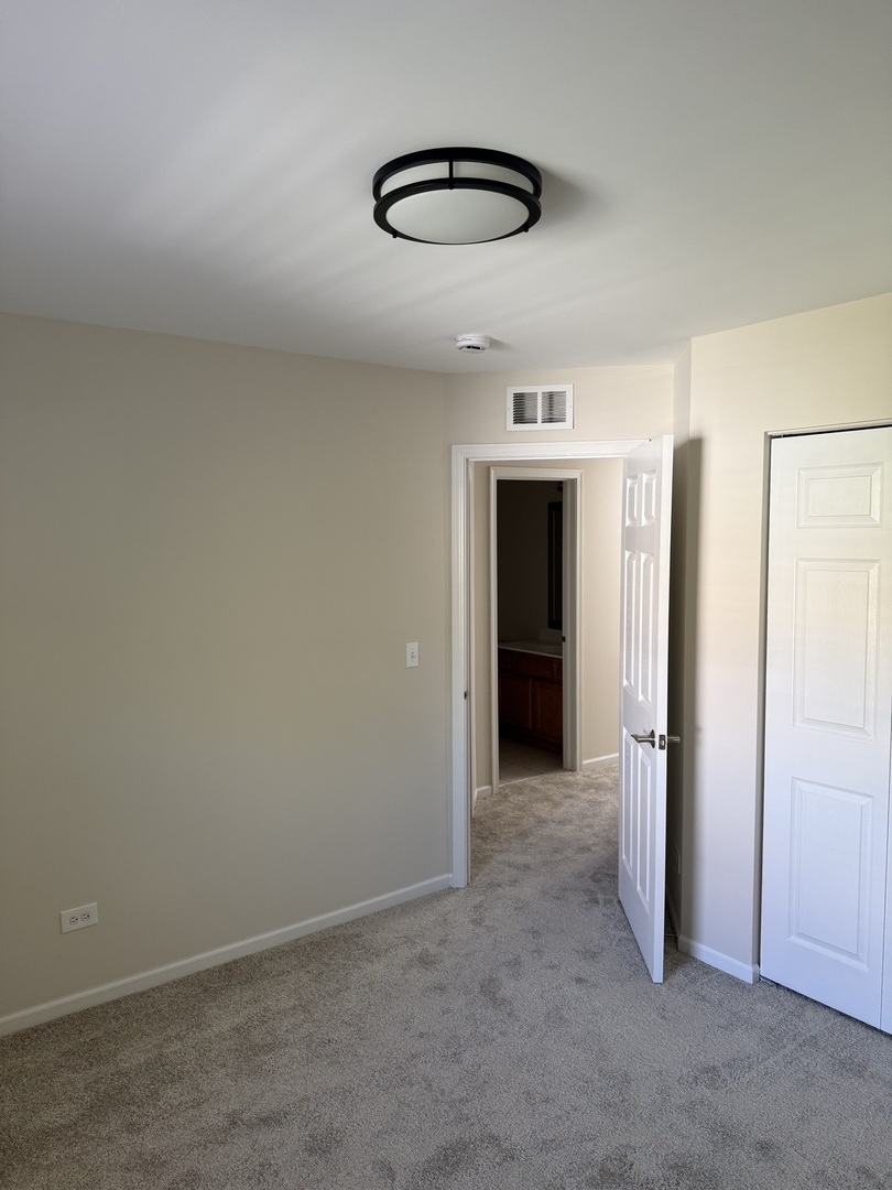 5588 Cambridge Way, Hanover Park, IL 60133