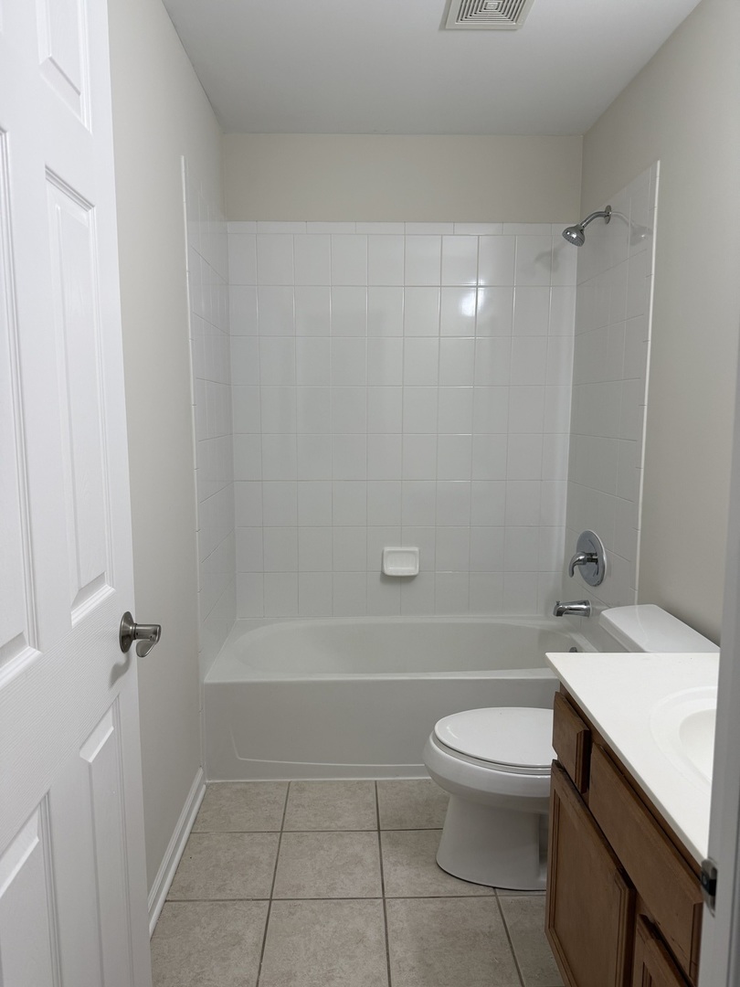 5588 Cambridge Way, Hanover Park, IL 60133