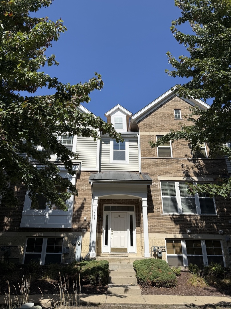 5588 Cambridge Way, Hanover Park, IL 60133