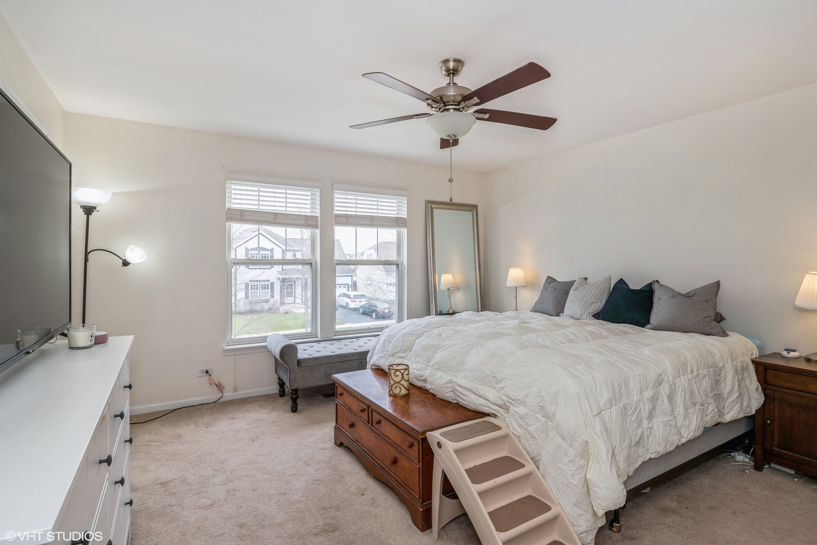 358 W Winchester Drive, Round Lake, IL 60073