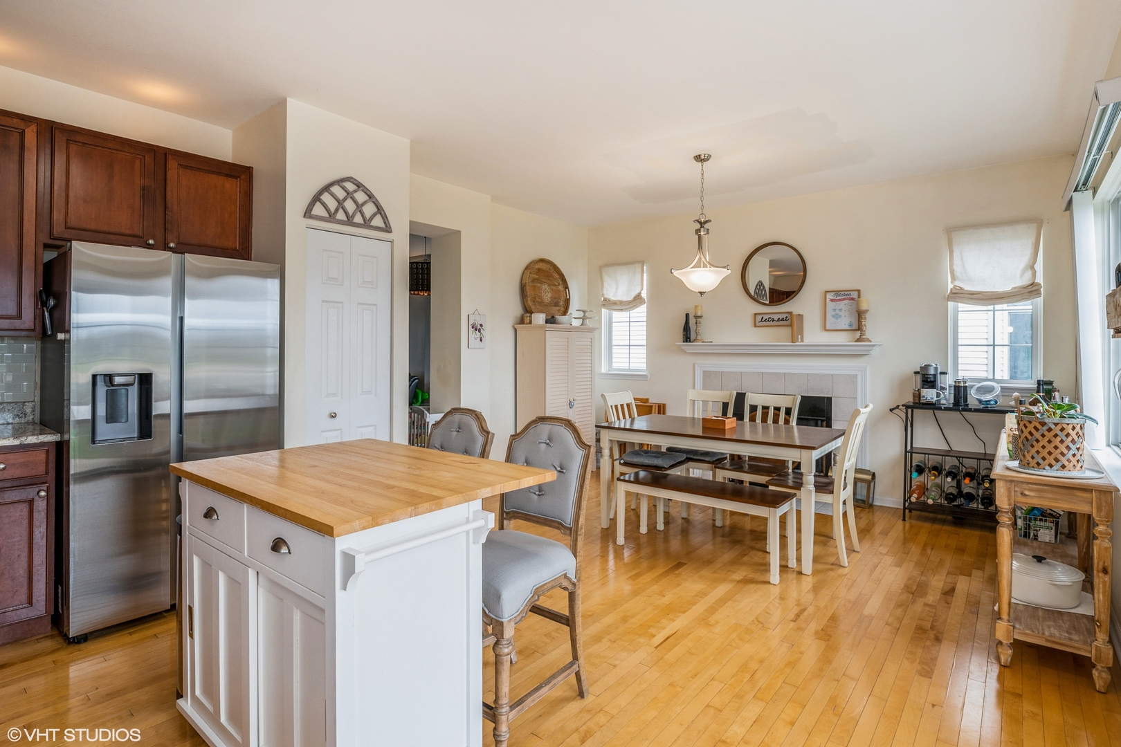 358 W Winchester Drive, Round Lake, IL 60073