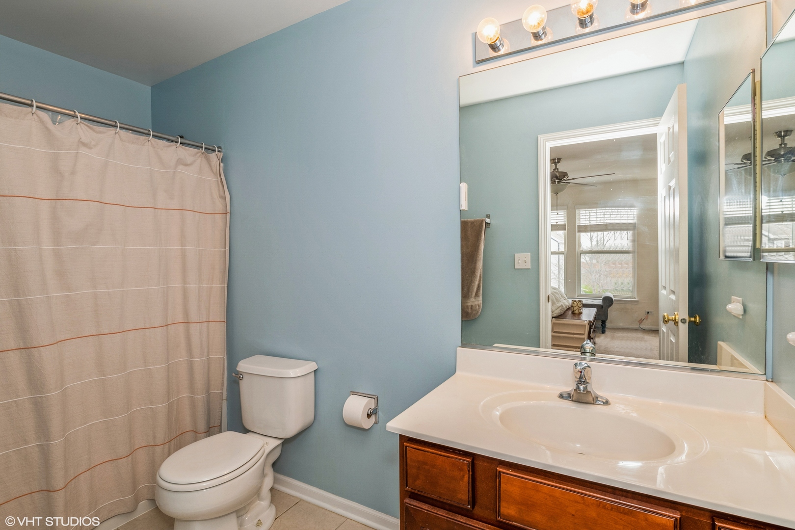 358 W Winchester Drive, Round Lake, IL 60073