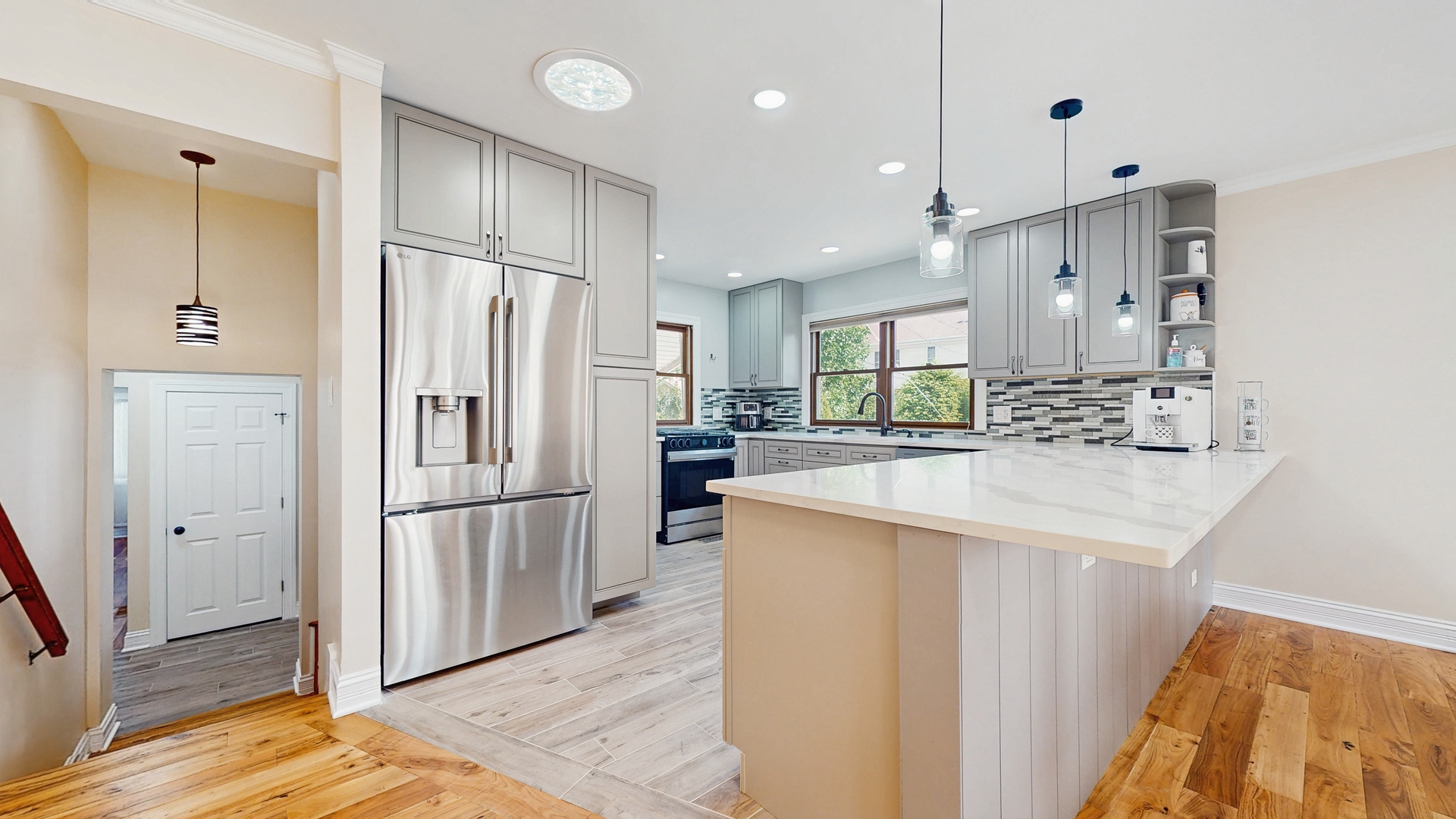 576 Amherst Avenue, Des Plaines, IL 60016