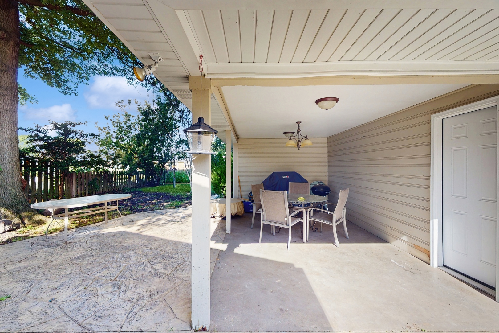 576 Amherst Avenue, Des Plaines, IL 60016