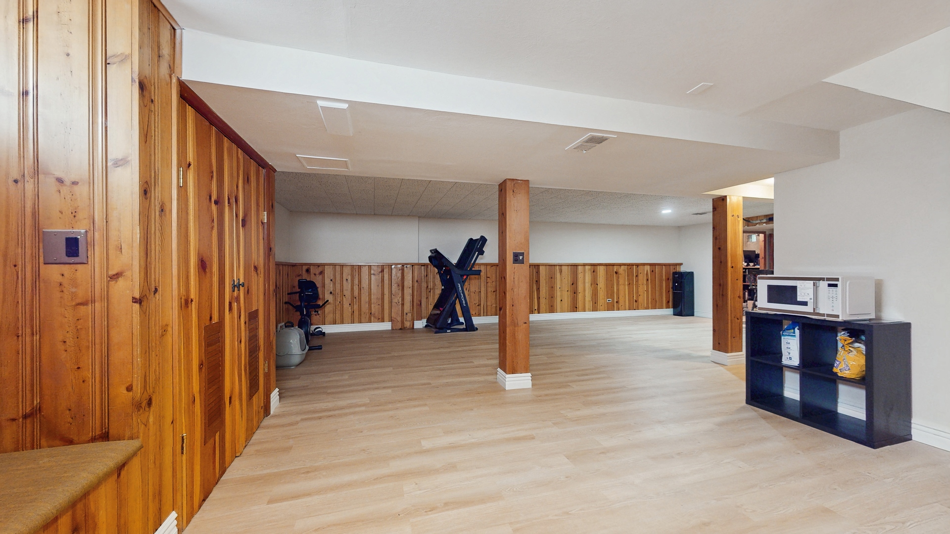 576 Amherst Avenue, Des Plaines, IL 60016