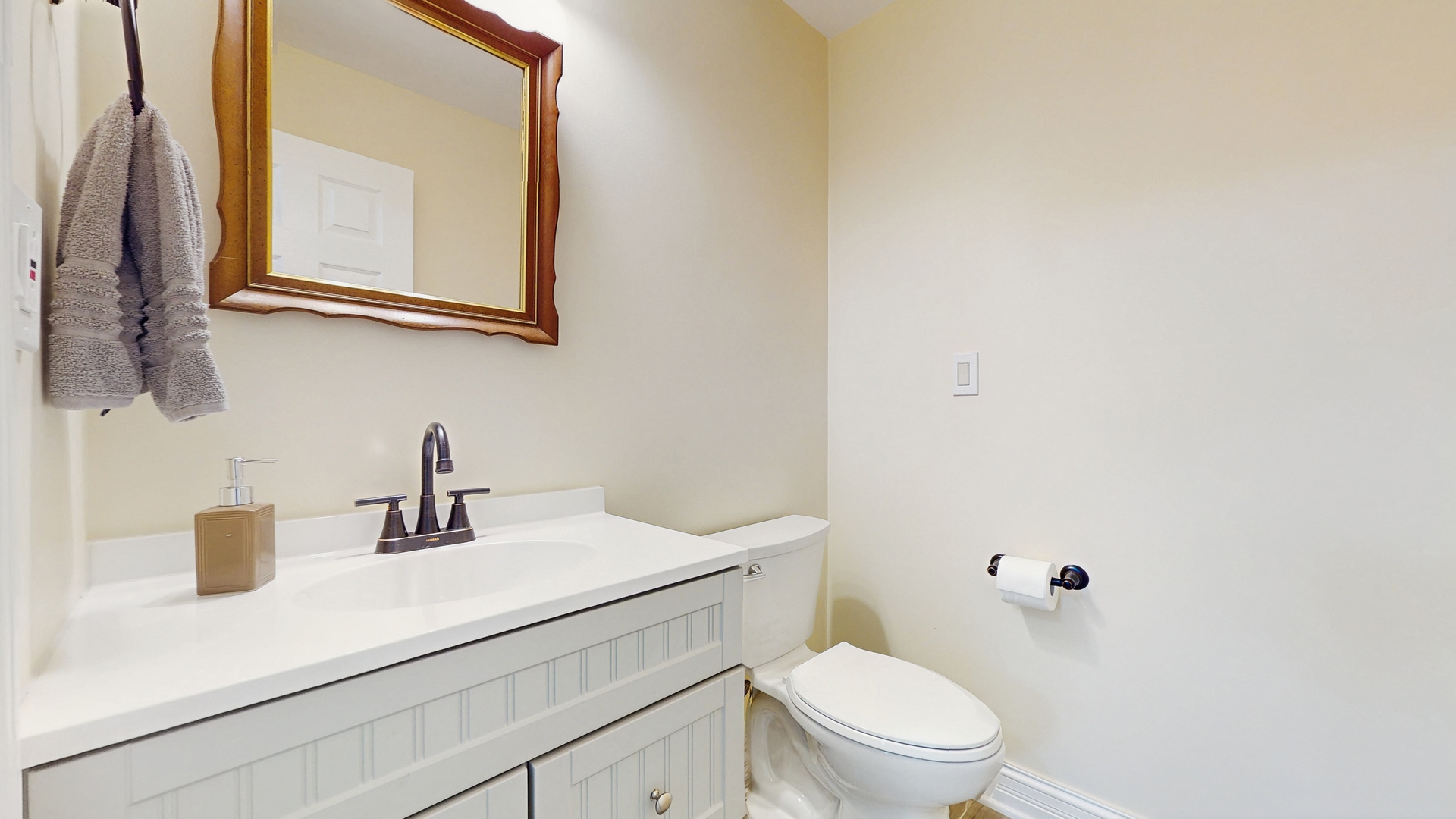 576 Amherst Avenue, Des Plaines, IL 60016