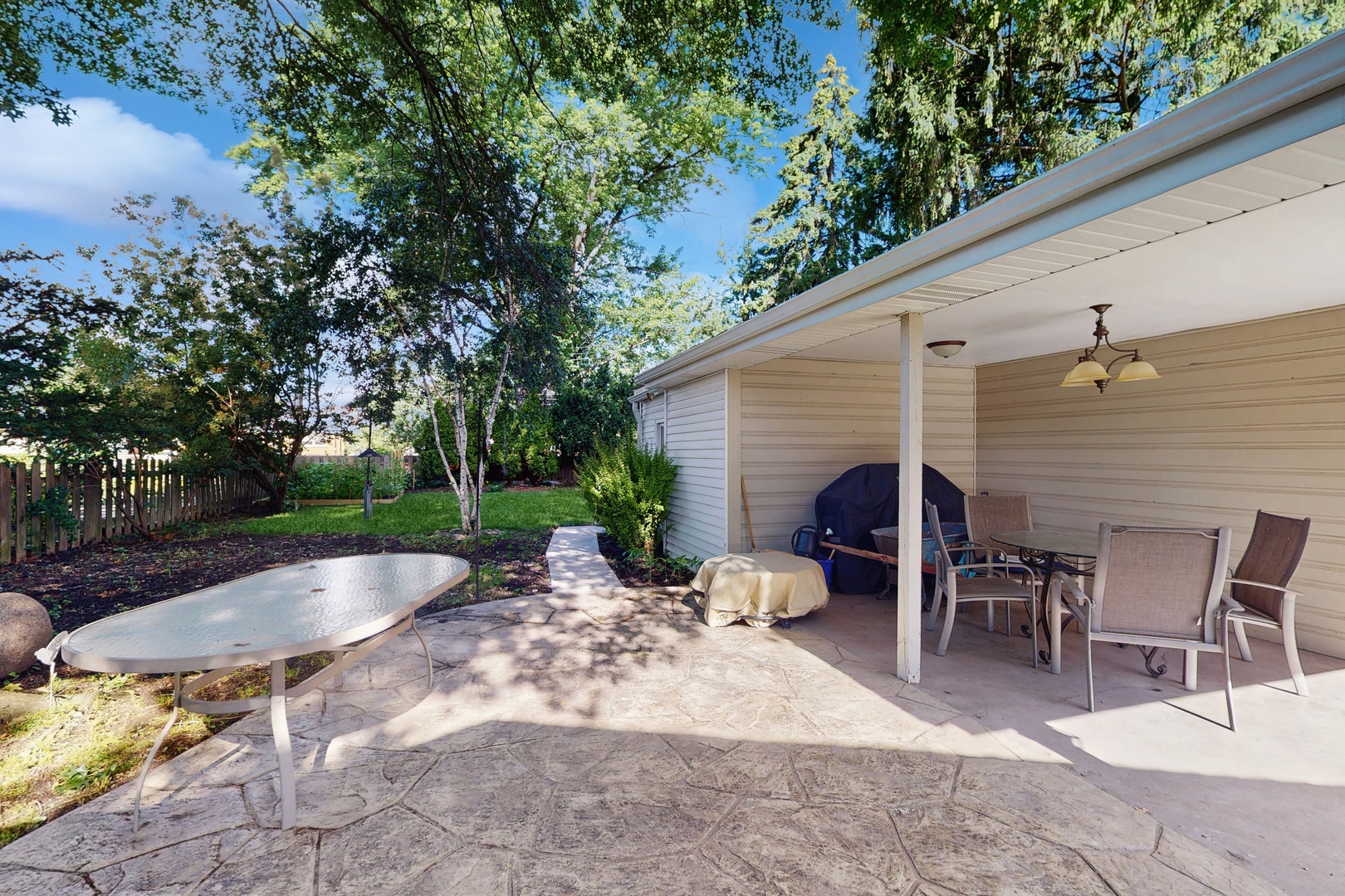 576 Amherst Avenue, Des Plaines, IL 60016