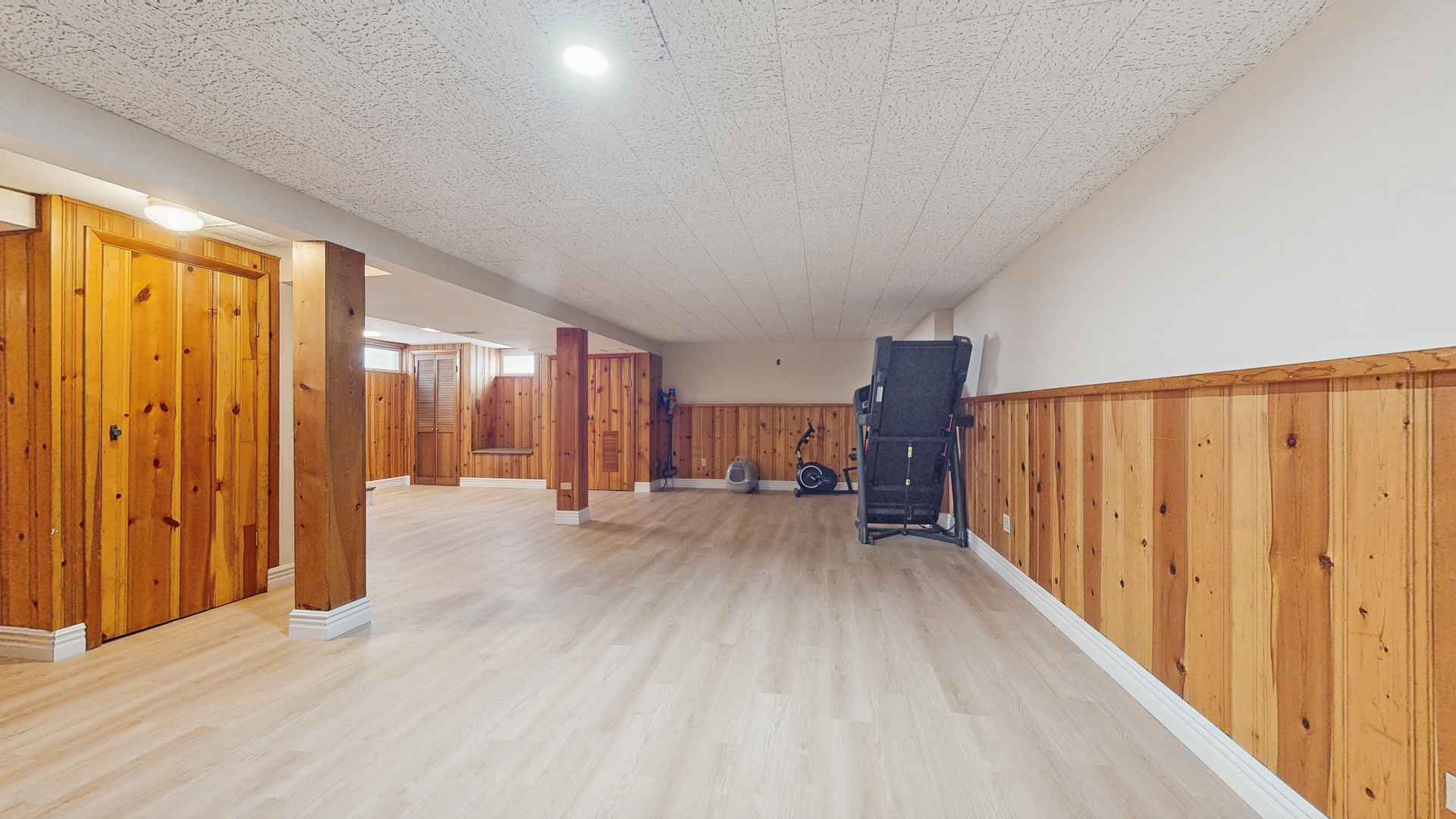 576 Amherst Avenue, Des Plaines, IL 60016